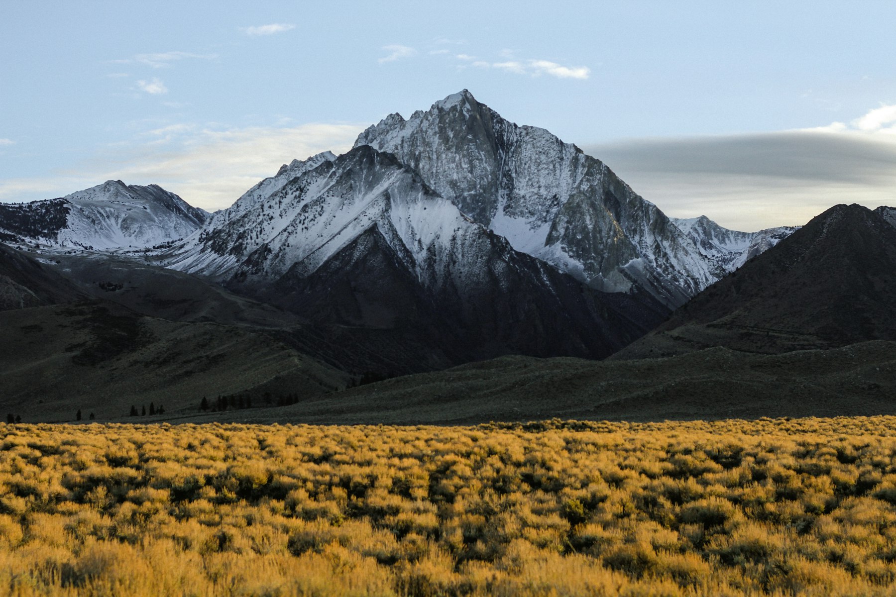 Paisaje montañoso de Tierra del Fuego